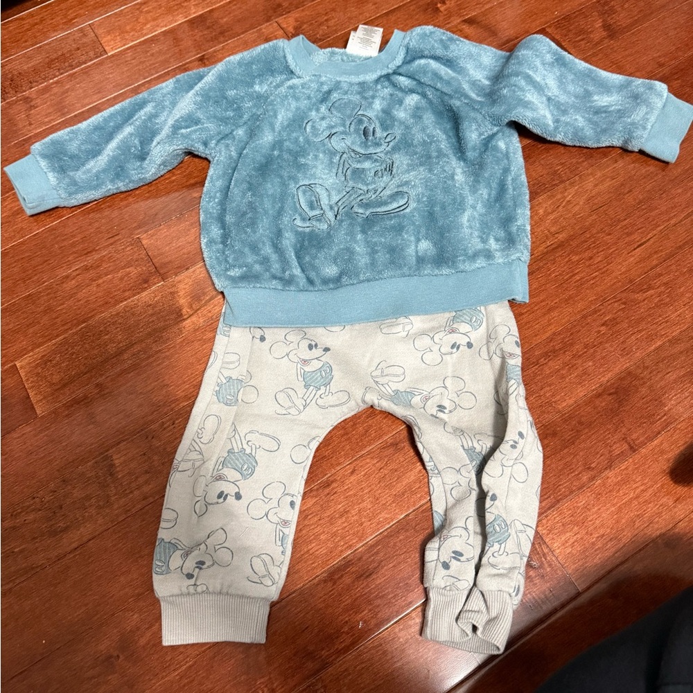 Disney Blue and Cream Baby Set size 18 months